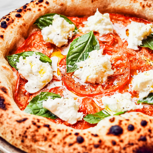 Pizza Volume 01: A guide to your pizza-making journey and other outdoor recipes