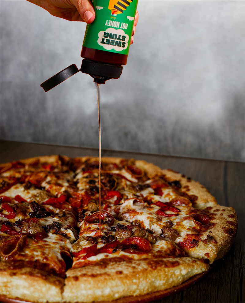 Load image into Gallery viewer, Sweet Sting - Hot Honey - Pizzatanz
