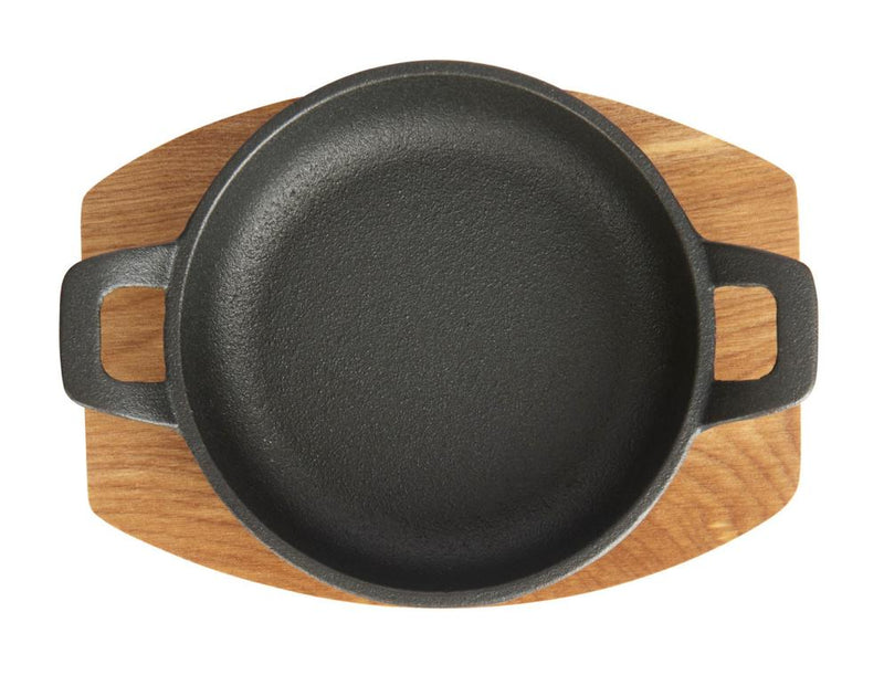 Load image into Gallery viewer, Artesà Cast Iron Mini Gratin Dish with Board 12.5cm - lifestyle
