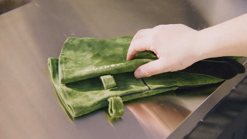 Load and play video in Gallery viewer, Heat Resistant Gloves
